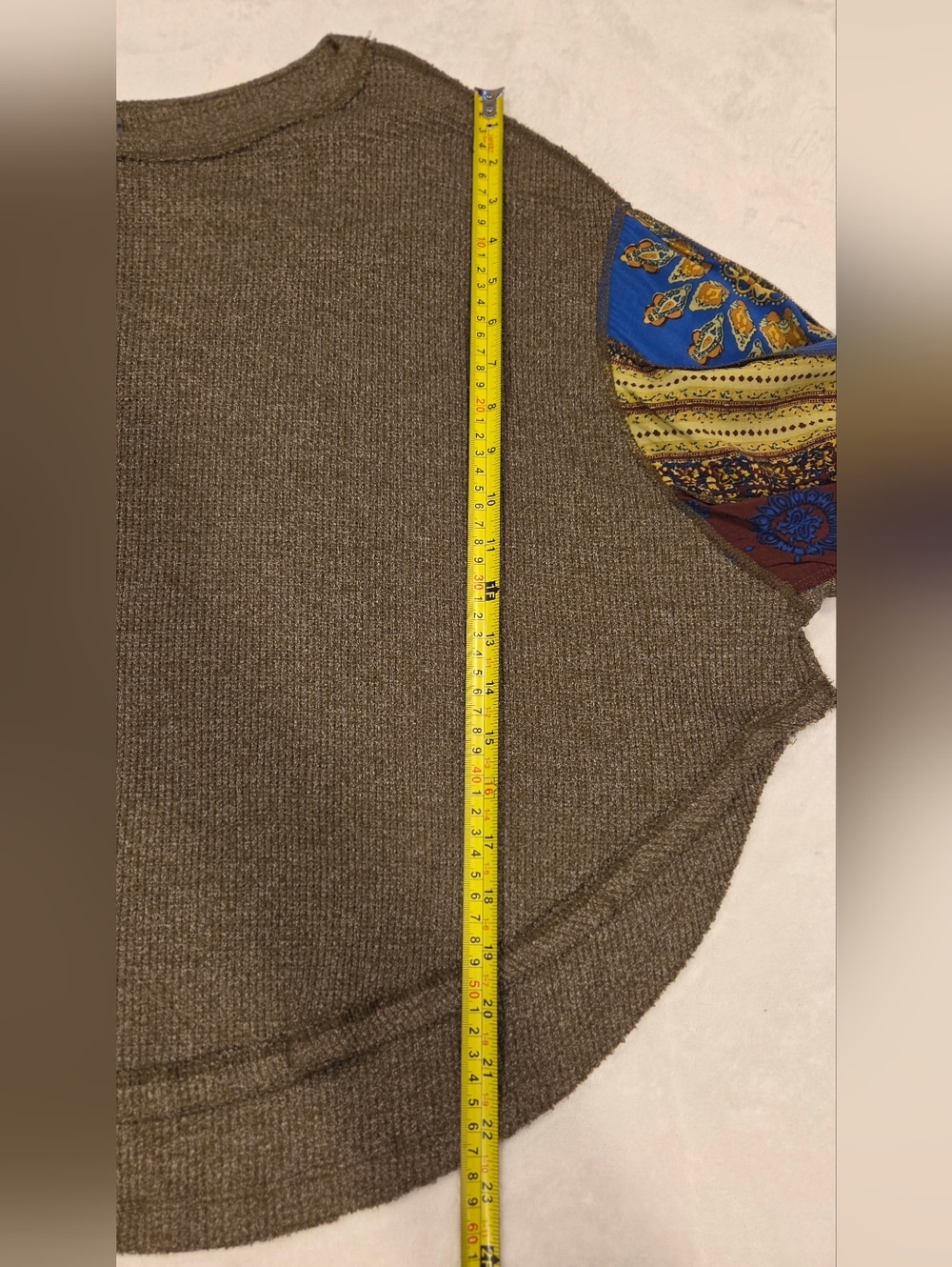 FREE PEOPLE Relaxed Thermal Top with Blue&Brown Patterned Sleeve Acents Size XS - Picture 12 of 16